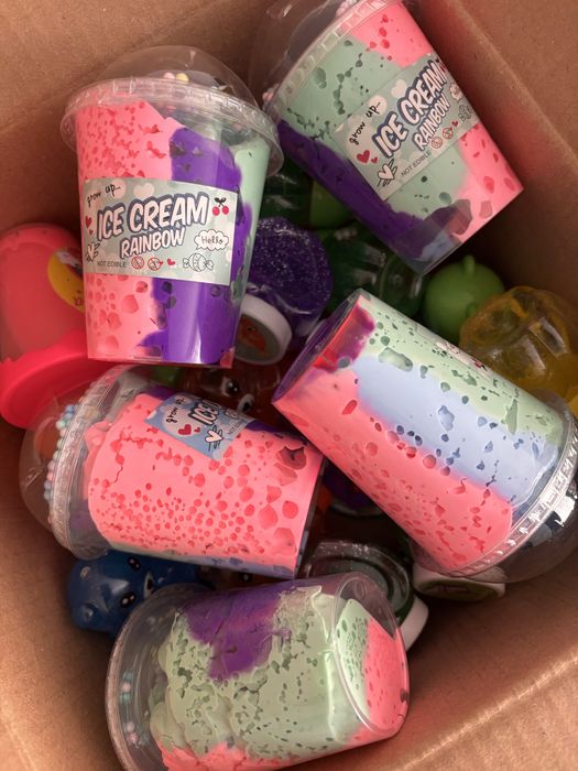 Jucarii, agende, pixuri - angro