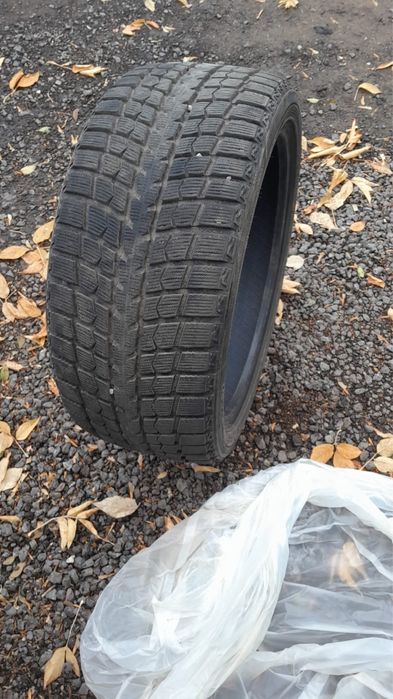 Зимняя резина 245/40/19