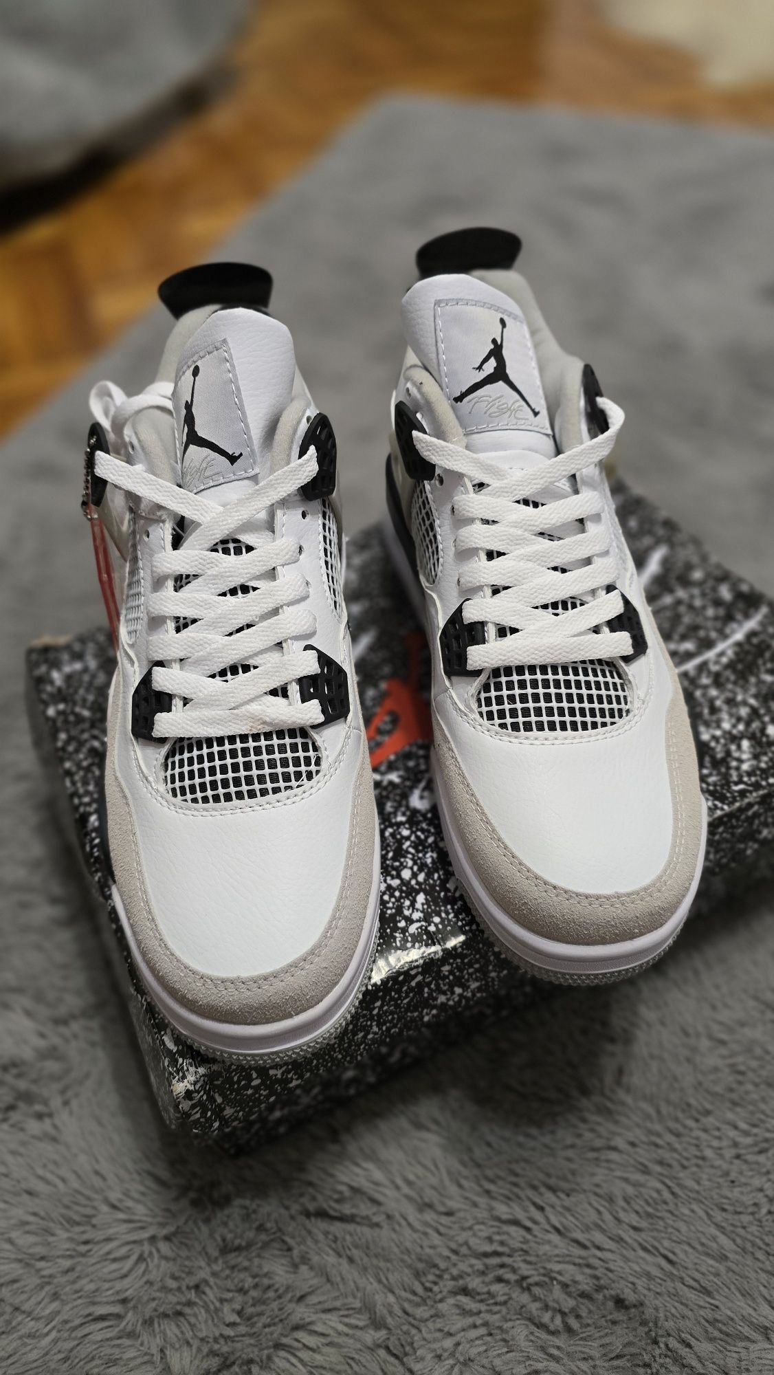 Air Jordan 4 Retro