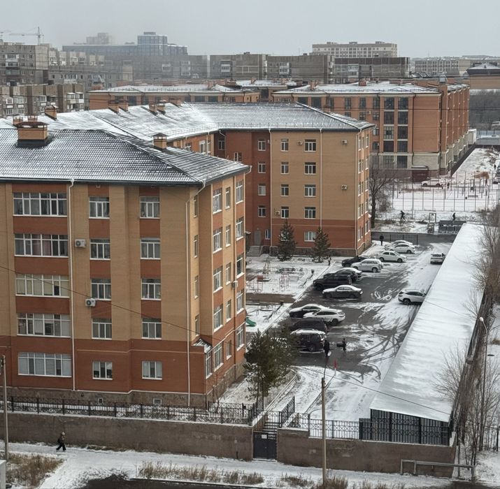 Продаю 4 комнатную Квартиру 137 квм кладовка крытое парковочное место