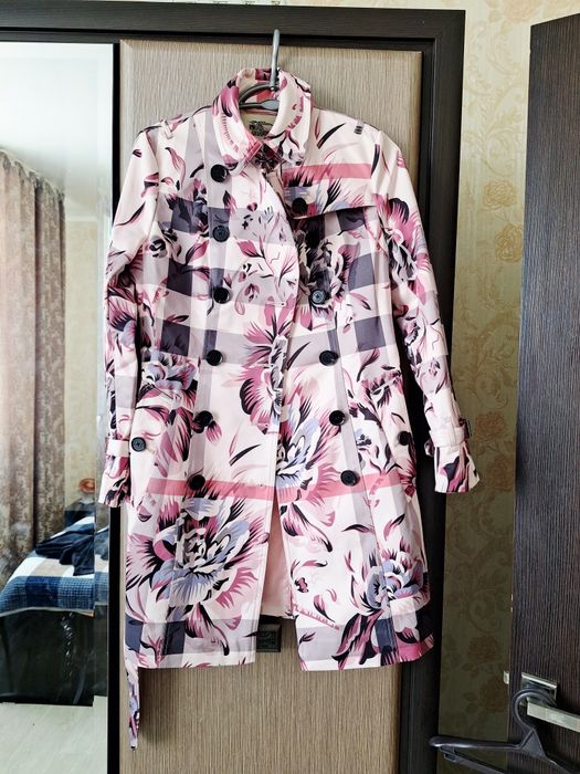 Тренч, пуховик фирменный