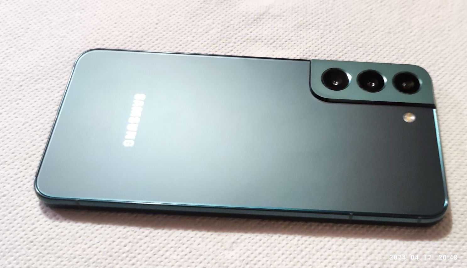 Samsung Galaxy S22  5G verde