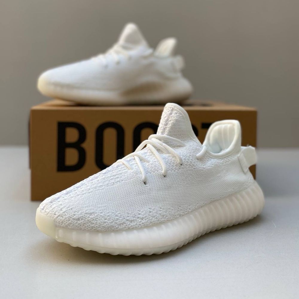 Отново Yeezy Boost 350 V2 White