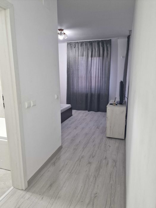 Inchiriez garsoniera Militari Residence