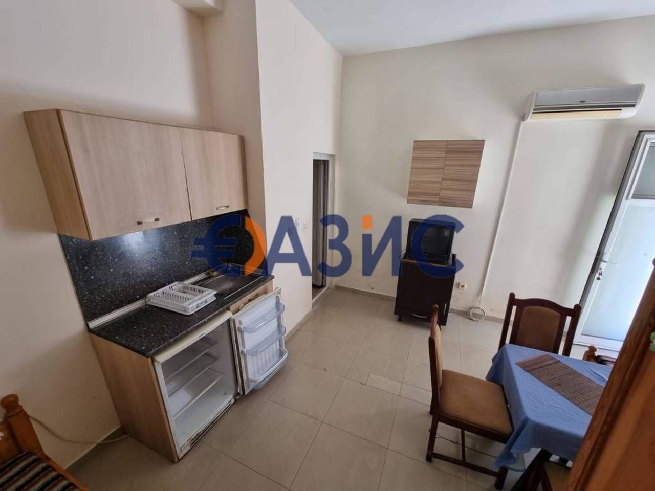 Продава се Едностаен апартамент в к.к. Слънчев бряг - 35 кв.м за 1886 €/кв.м - Снимка #6