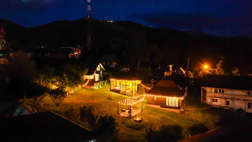 Cabana   în  Mtii Parâng . Zona Rusu