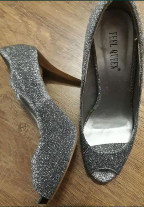 Pantofi stiletto argintii
