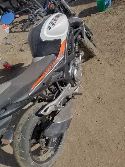 Suzuki Gladius An 2012