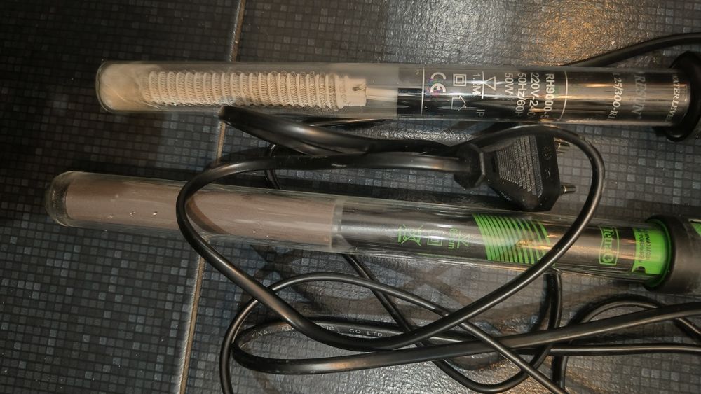 Vând acvariu capacitate 40 litri