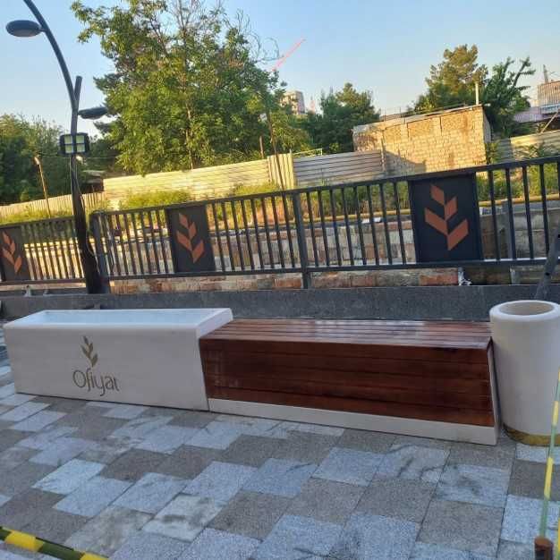 Skameyka, urna, latoklar / Скамейка мраморная