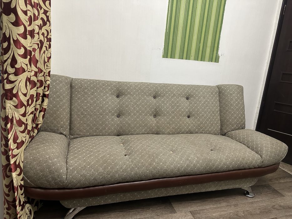 Продам диван со шкафами за 20 000 тенге