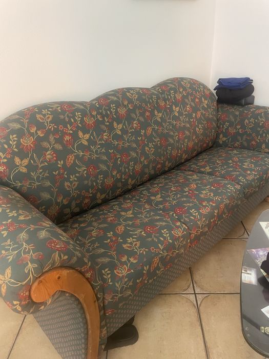 Vand canapea lemn si model floral