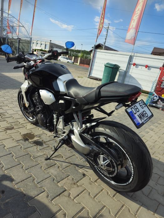 Honda cb 1000r black edition