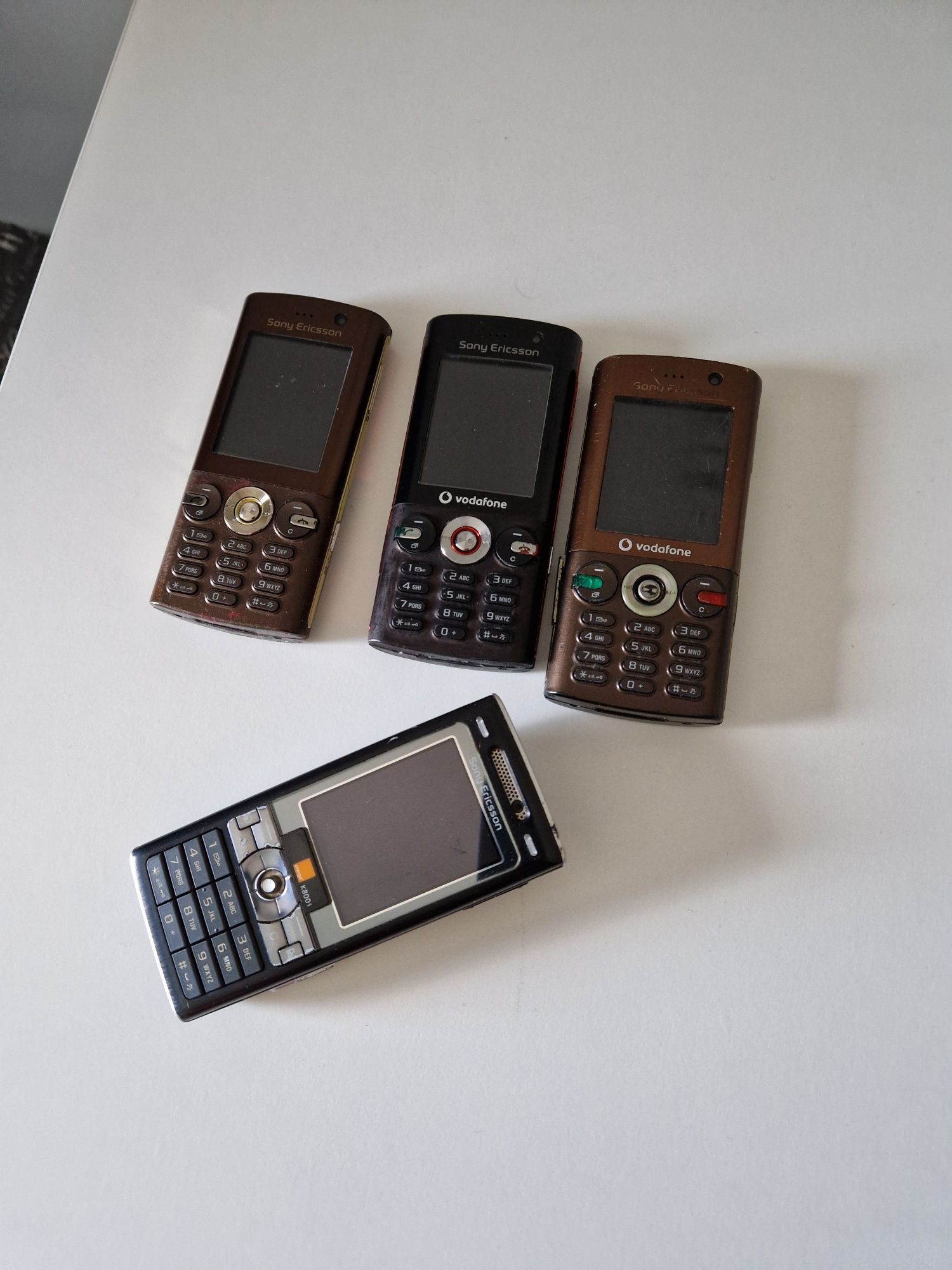 Telefon Sony Ericsson cu incarcator original