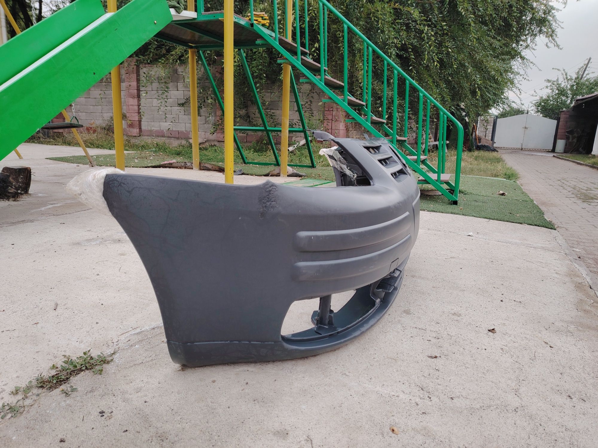 Бампер жақсы жағдайда