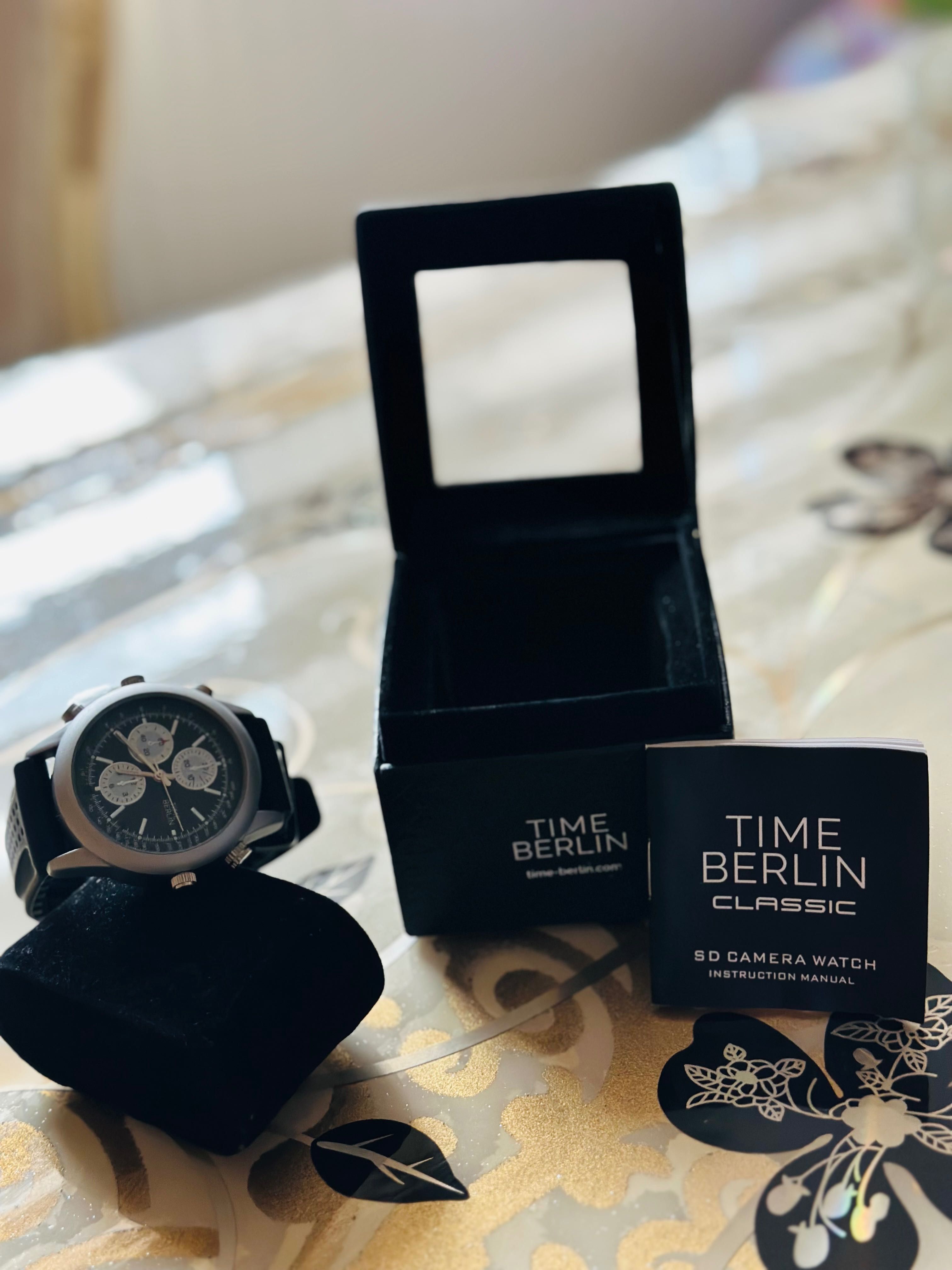 Часовник TIME BERLIN чисто нов