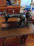 Mașină de cusut NAUMANN (Vintage/Veche) 2826974 FUNCTIONABILA !!