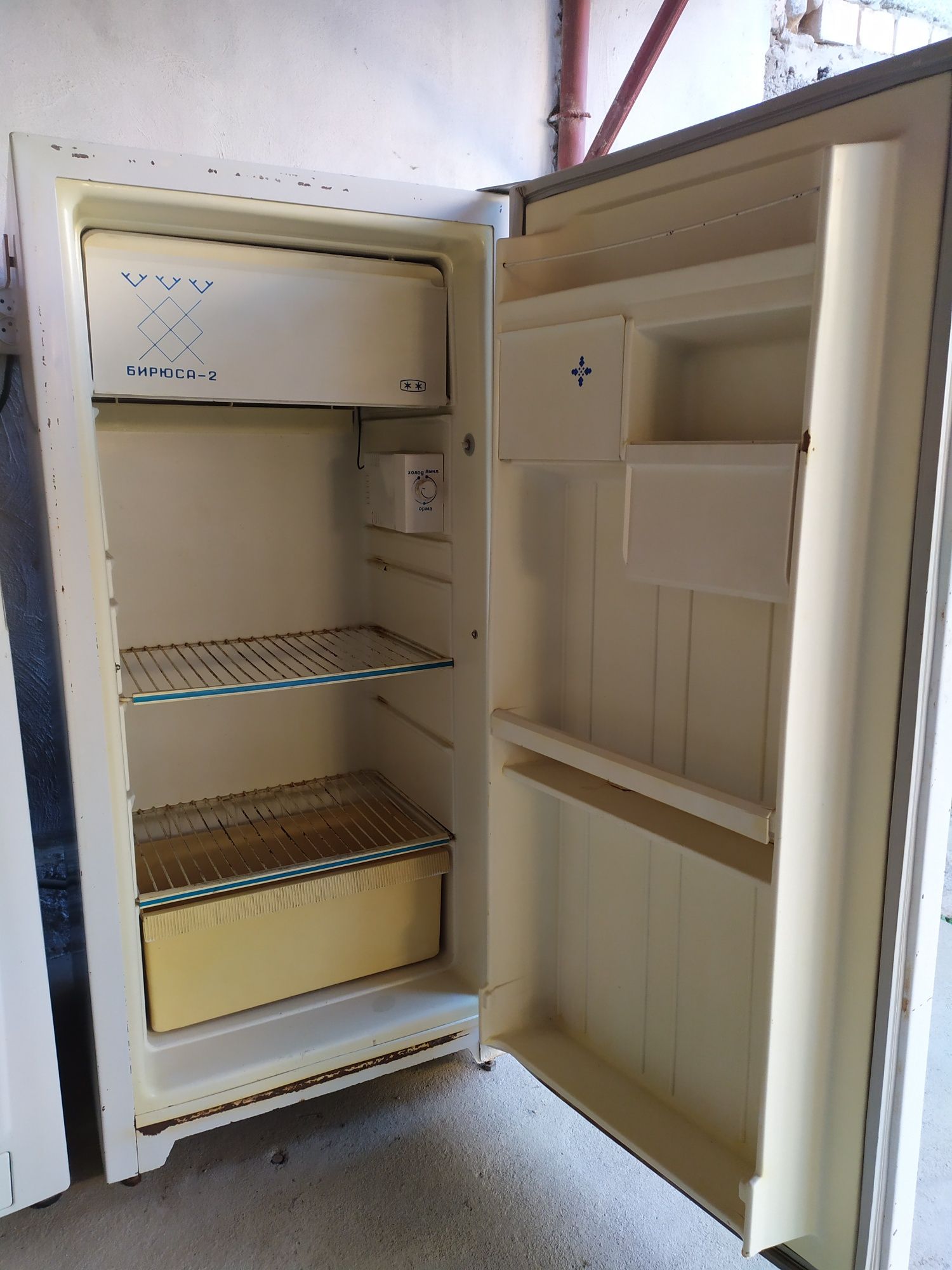 Холодильник БИРЮСА - 2 продается