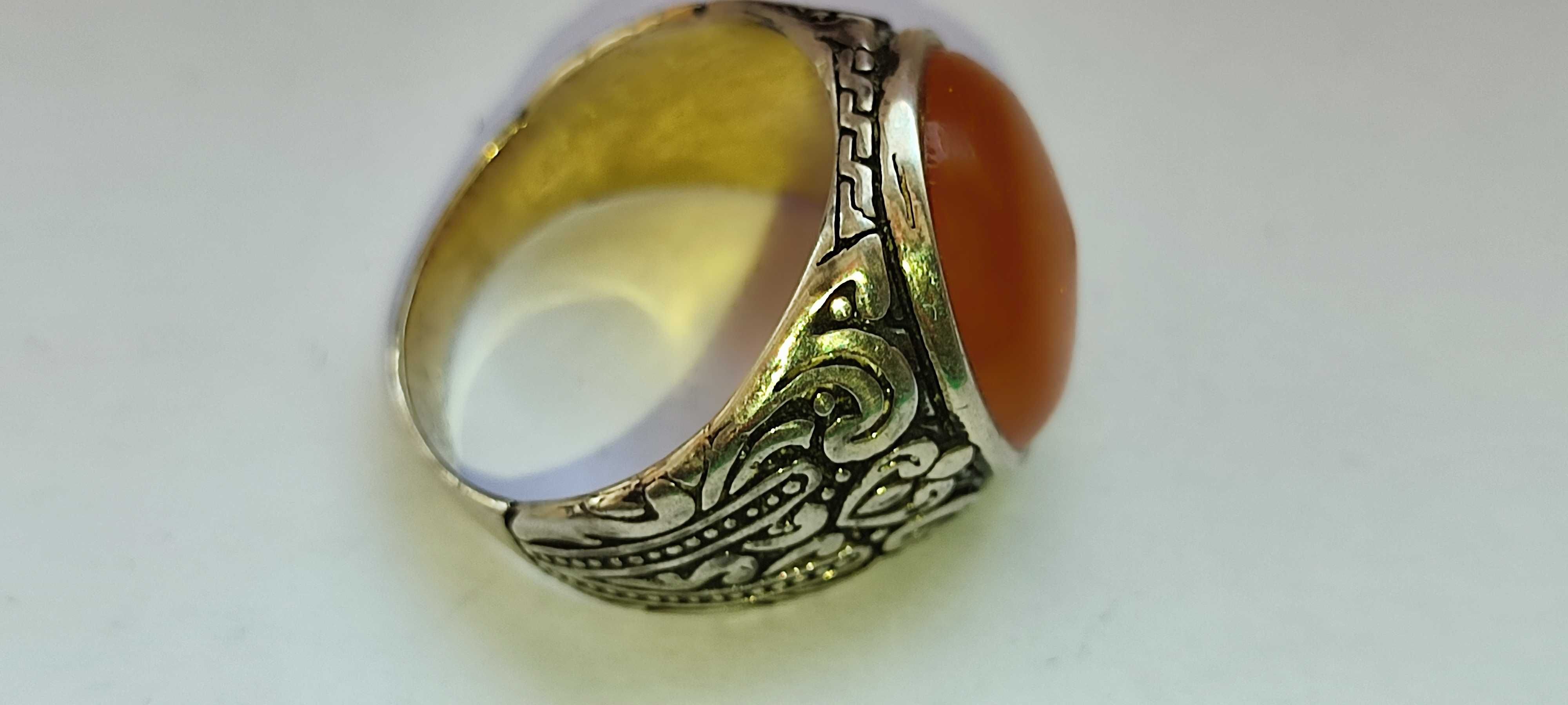 Мужское серебряное кольцо с камнем ЯНТАРЬ