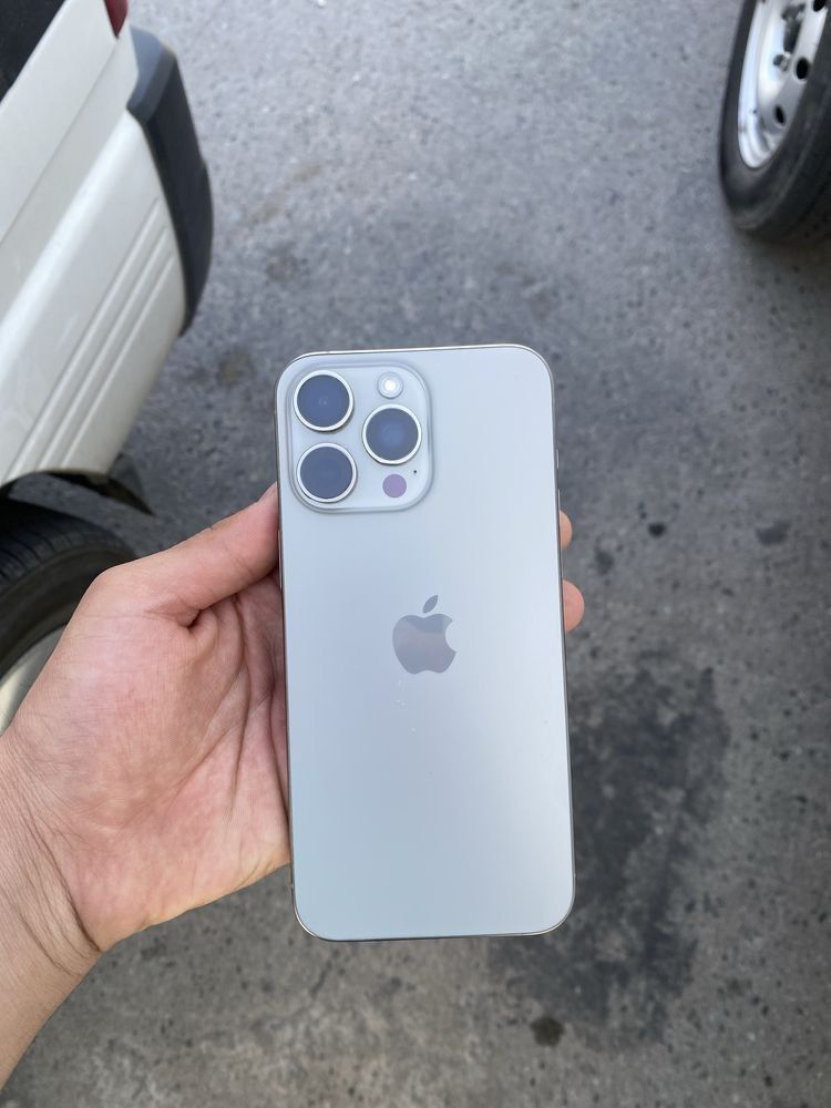 iPhone 15 pro max sotilad