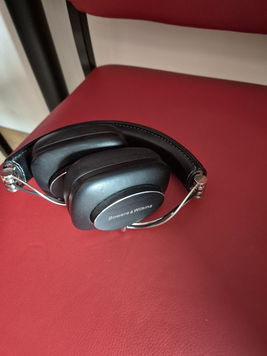 Casti Bowers&Wilkins