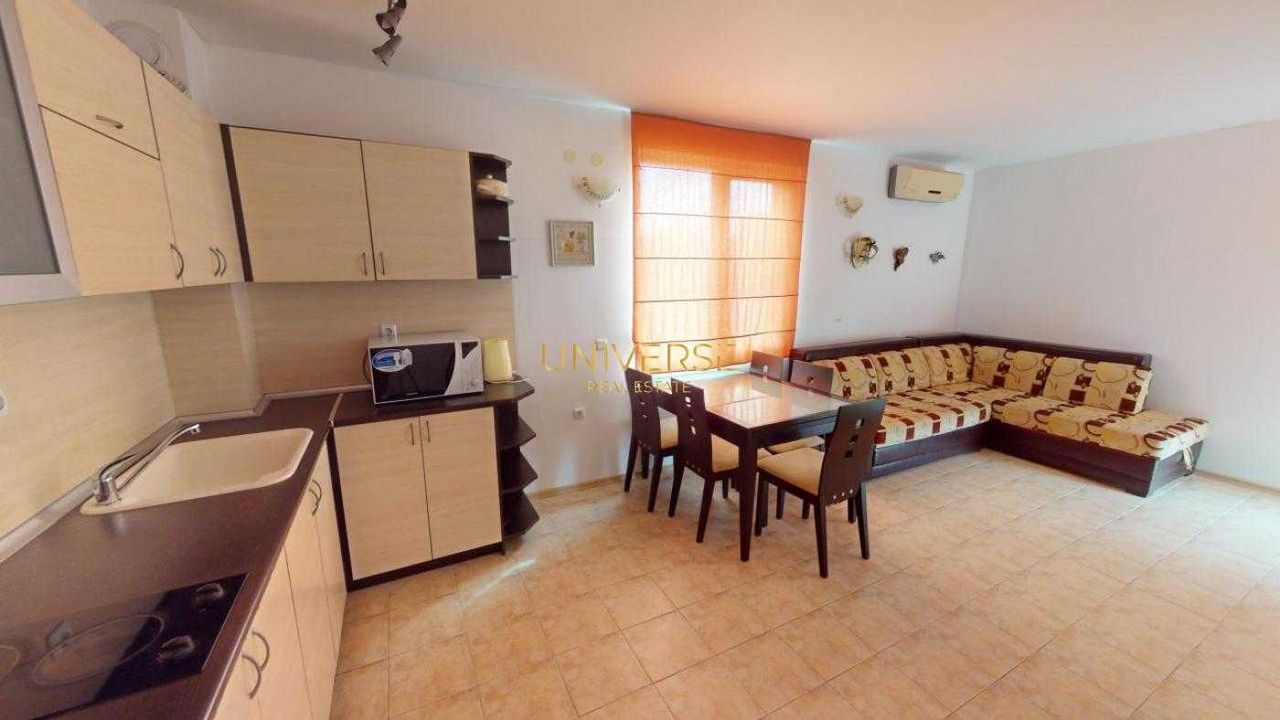 Продава се Тристаен апартамент в Свети Влас - 92 кв.м за 1033 €/кв.м - Снимка #1