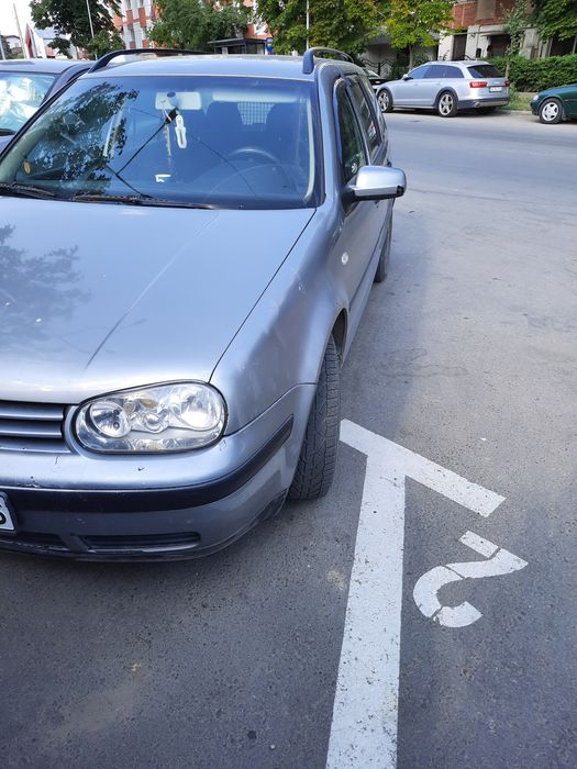 Vând autoturism Golf IV