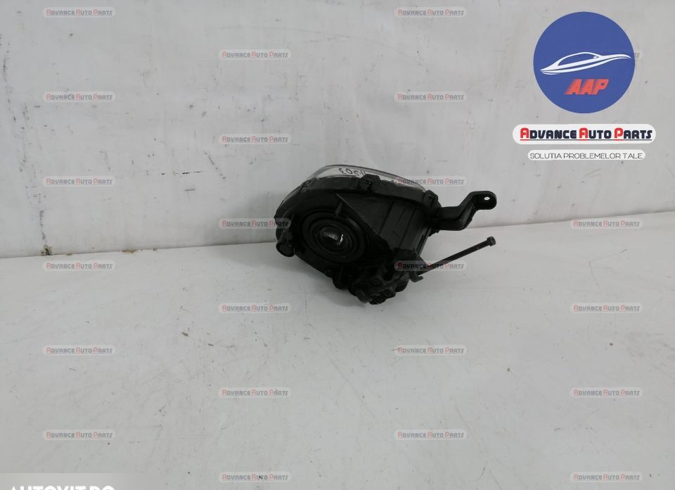 Хюндай и20 / Hyundai i20 PB Оригинален десен проектор OEM