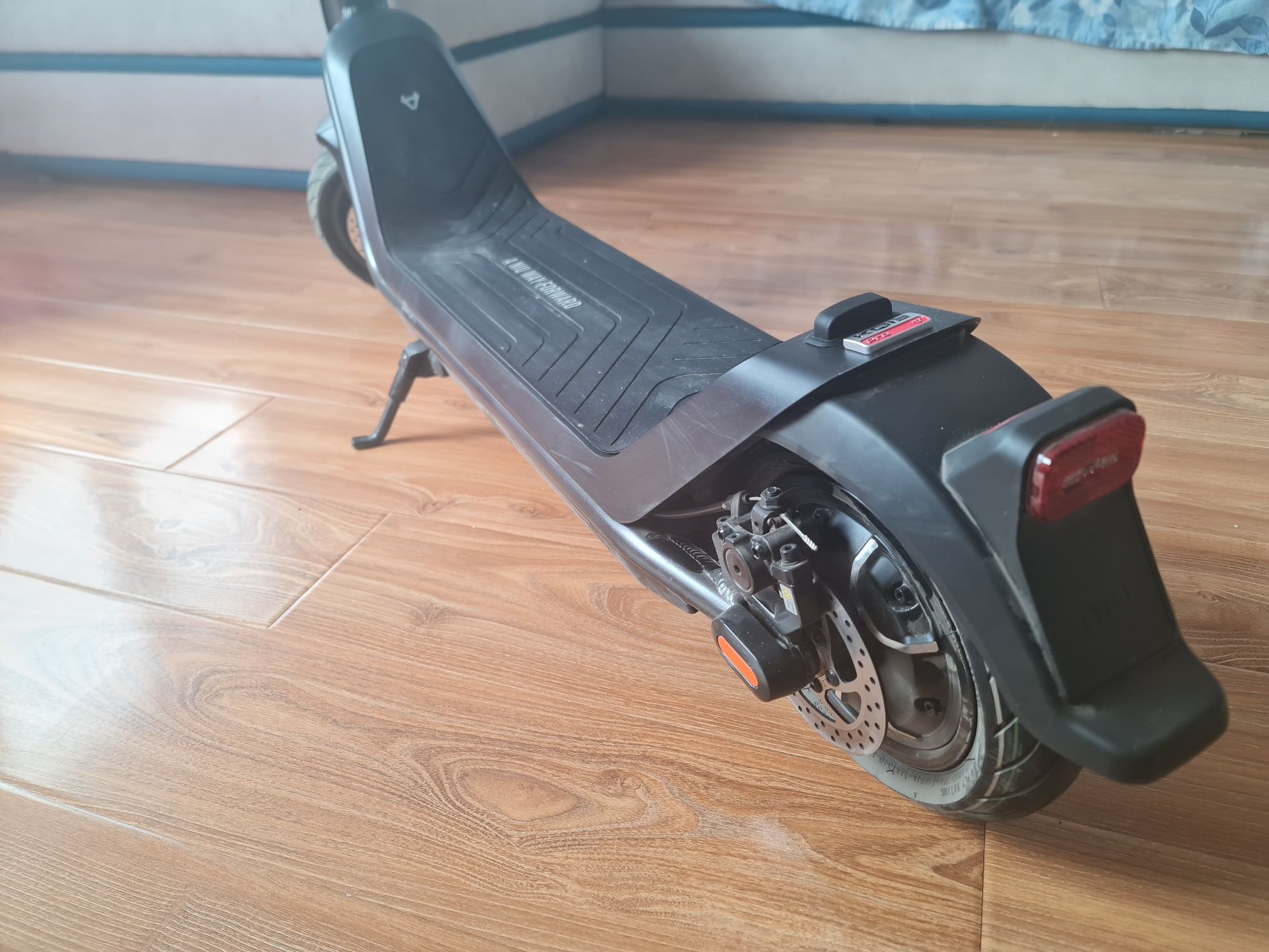 Trotineta NIU KQI3 Pro