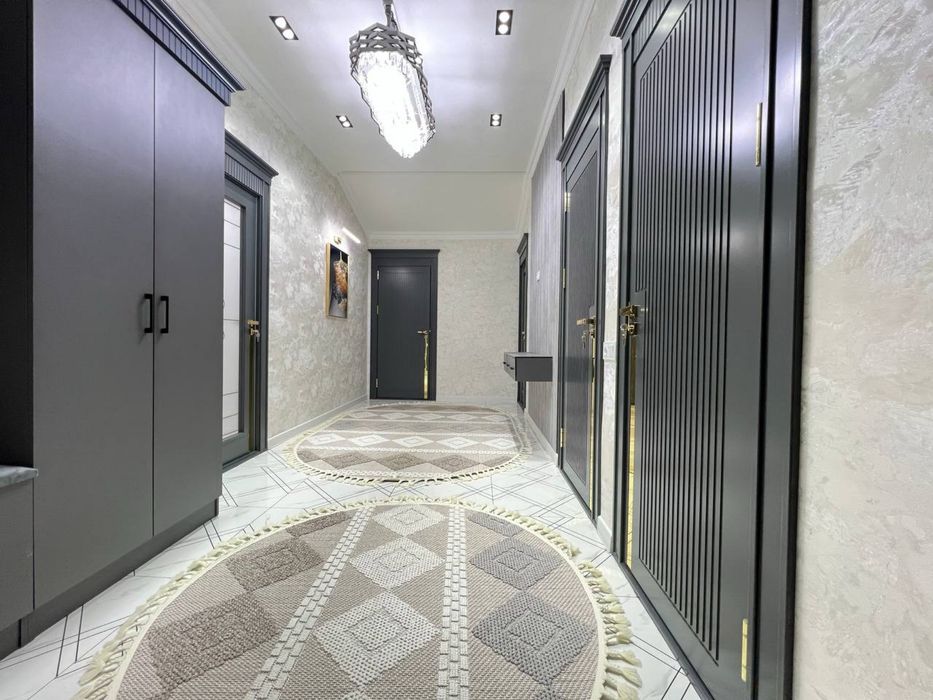 Продается 3 ком. Квартира мансарда на 8 этаже в Геофизике ор. Аэропорт