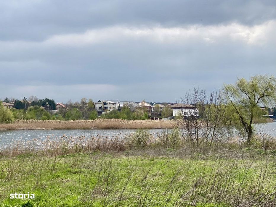 Teren la lac centru Corbeanca, vedere lac si padure, toate utilitatile