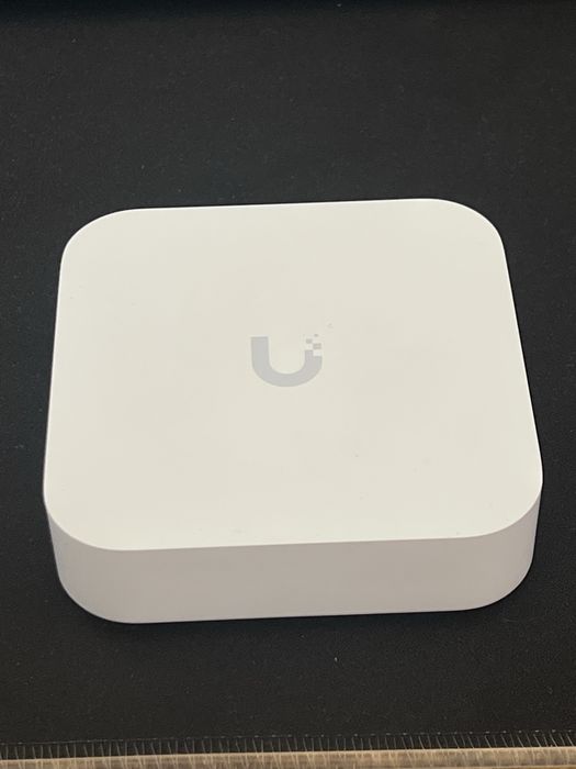 Ubiquiti Unifi gateway router UXG-Lite
