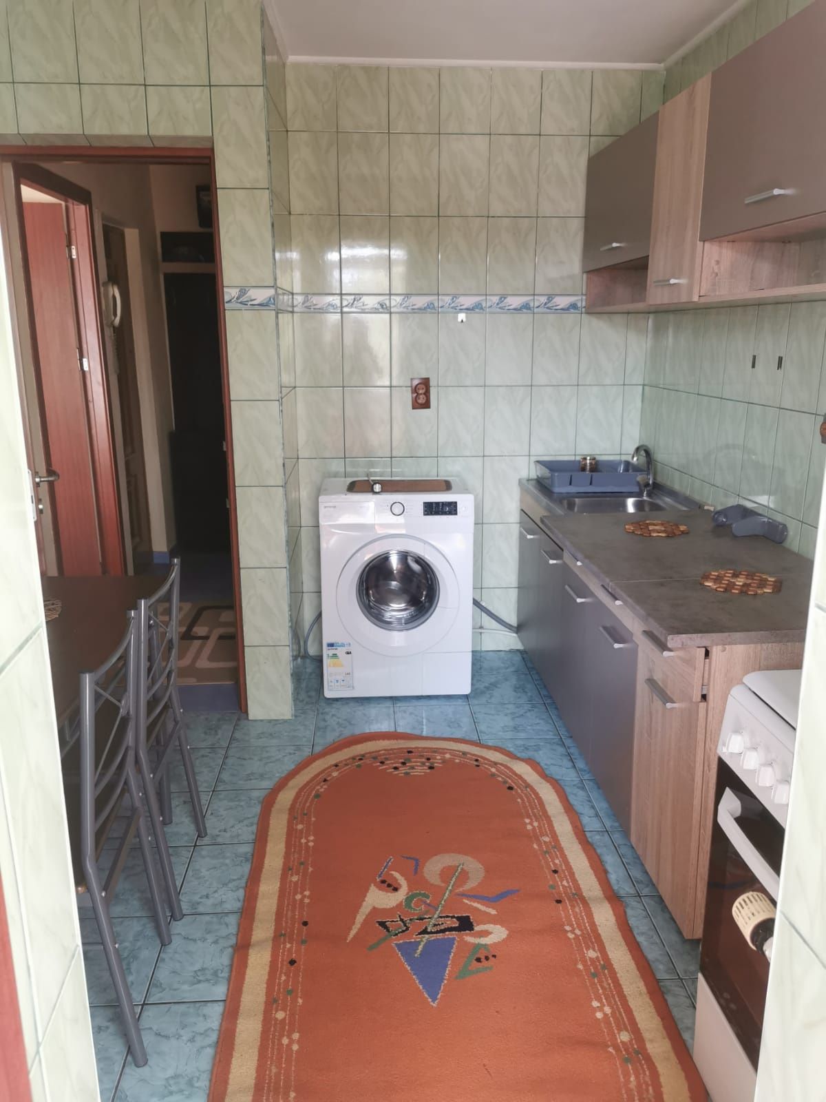 Persoana fizica închiriez apartament cu 1 camera  pentru minim 12 luni