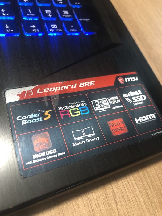 Лаптоп MSI Leopard 8RE