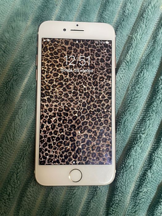 Срочно продам Айфон 7