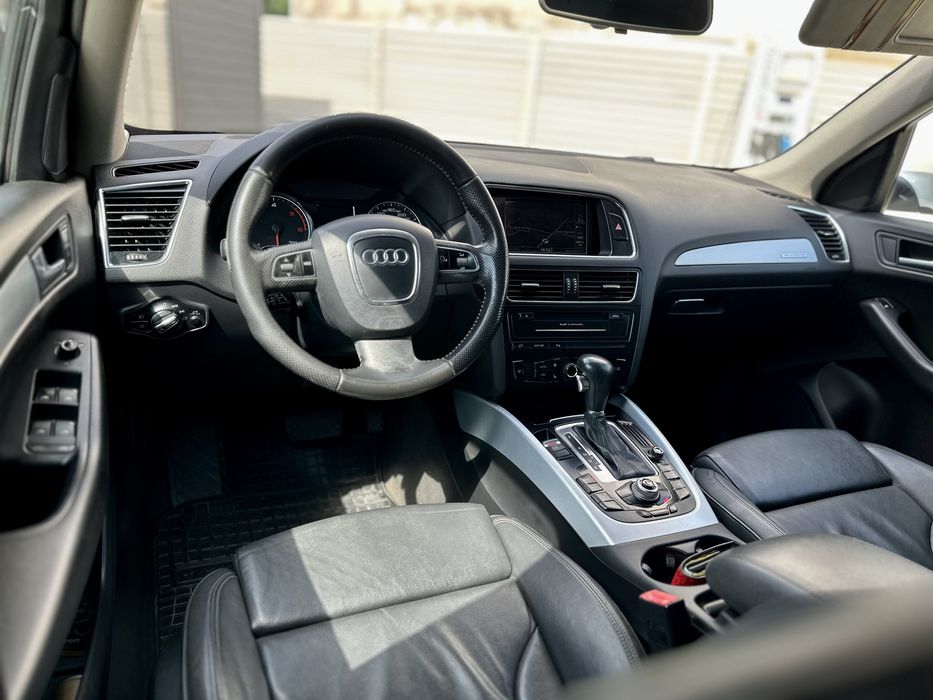 Audi Q5 3.0TDI  QUATTRO S Tronic