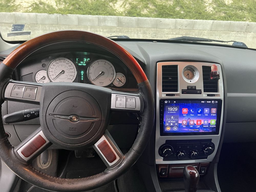 Chrysler 300C 5.7 AWD