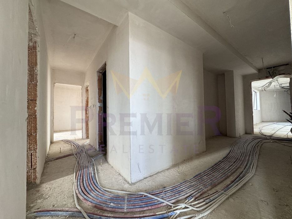 Продава се Тристаен апартамент в София, Полигона - 207 кв.м за 1435 €/кв.м - Снимка #2