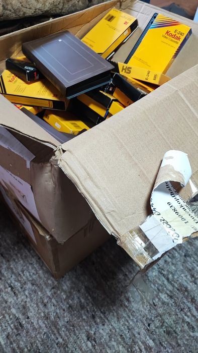 Casete  filme Western in germana 15 ron   buc