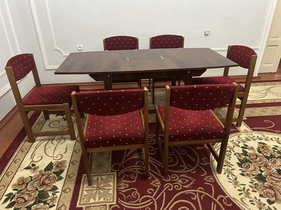 Стол 6 дона стули билан