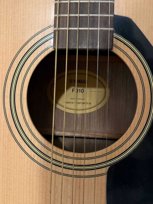 Chitara Yamaha F310 + Suport + Husa (Noua)
