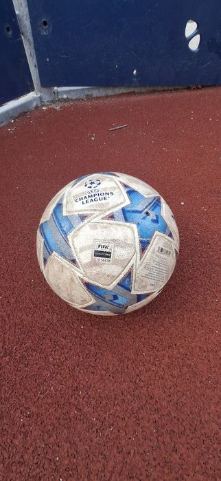 Minge de football UCL sezon 23/24