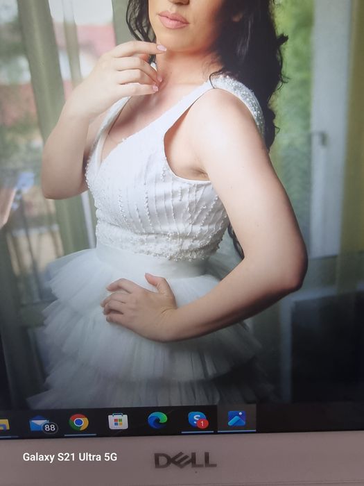 Rochie de mireasa marime S, (2in1 printesa si scurta), corset cu perle