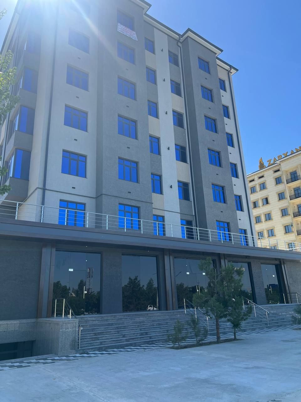 1-qavat magazin va yer toʻla sotiladi kadastr  tayyor