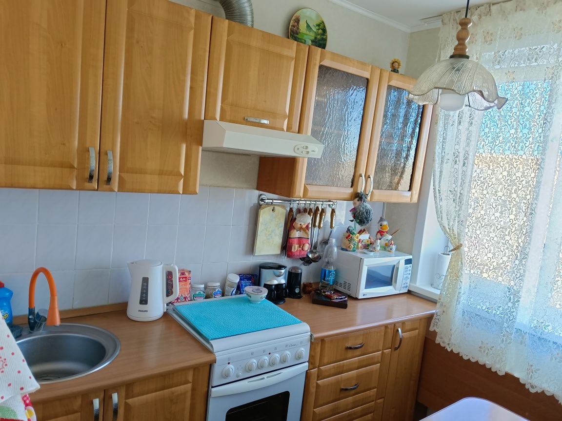 Продам 2 х комн квар,  п. Заводской. ул. Талгат Бегельдинова. дом 35..