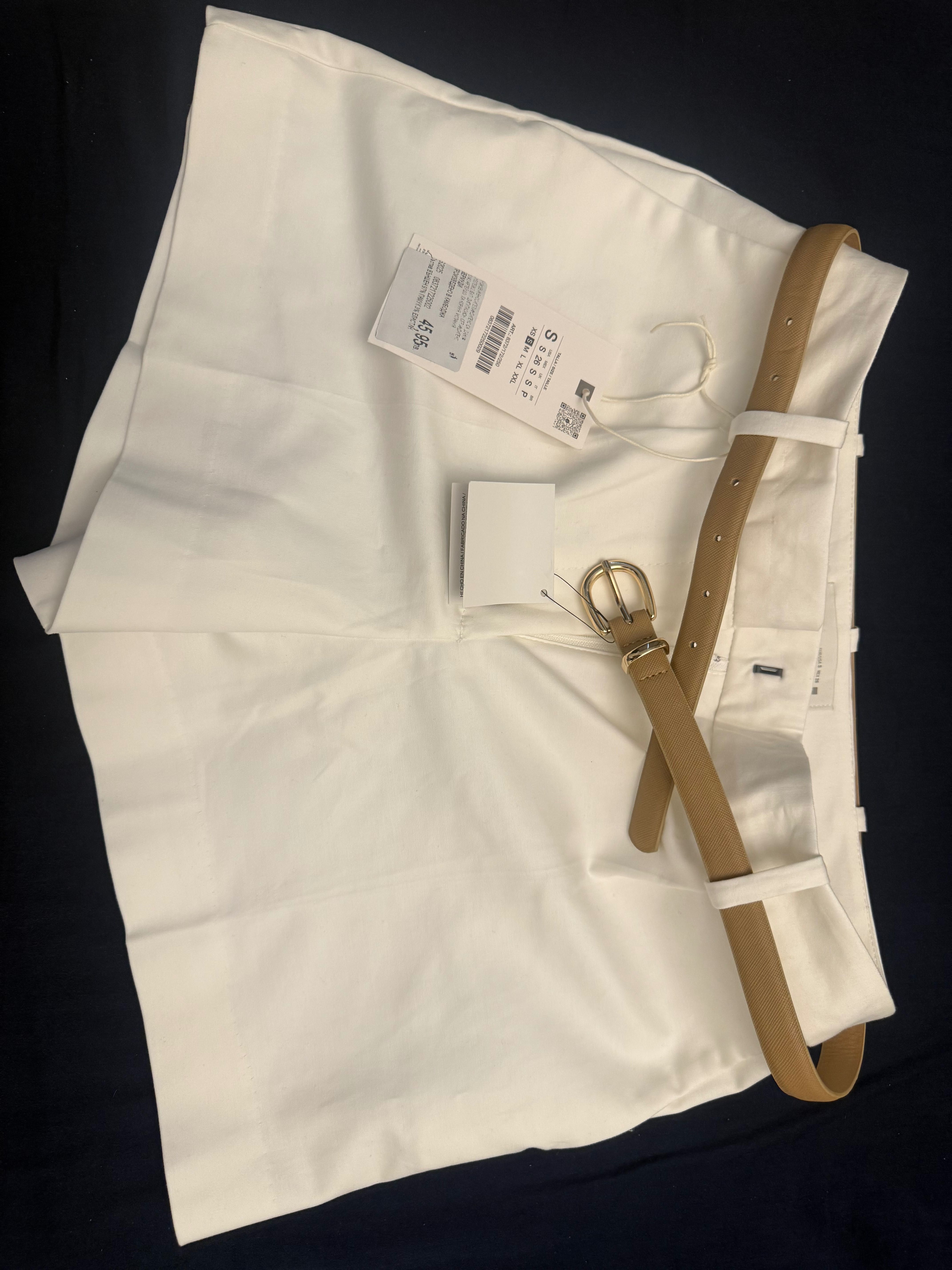 Бермуди с басти и колан Zara