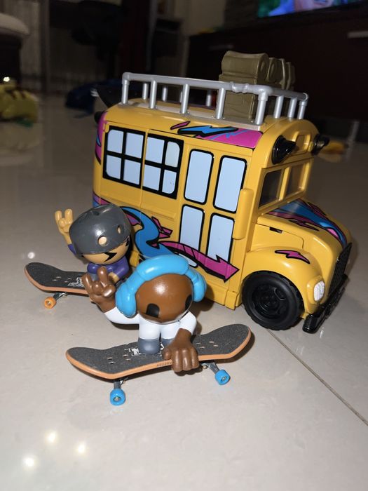 Autobuz transformabil Tech