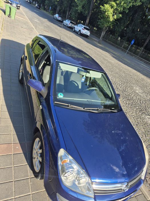 Masina Opel Astra H