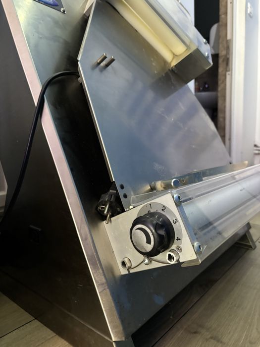 Maşină de frământat aluat pentru pizza