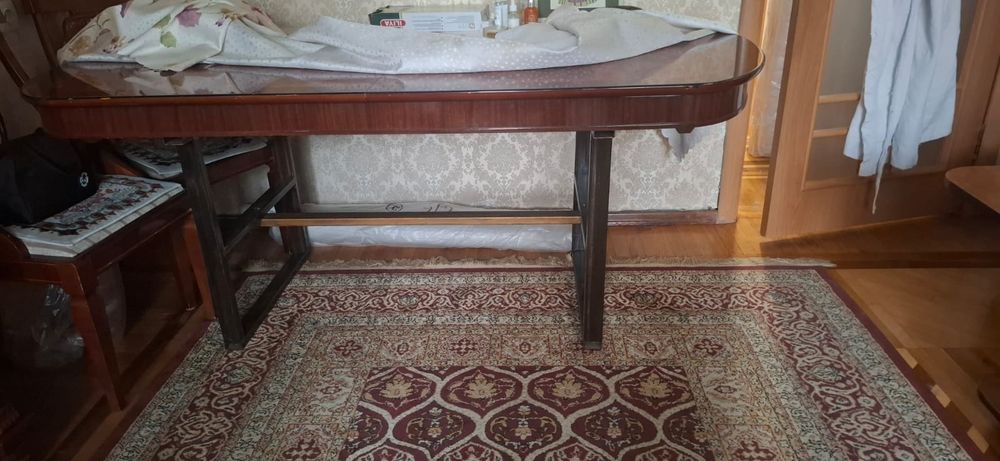 Продаю раскладной стол